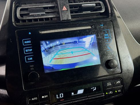 Used 2016 Toyota Prius Two image 19