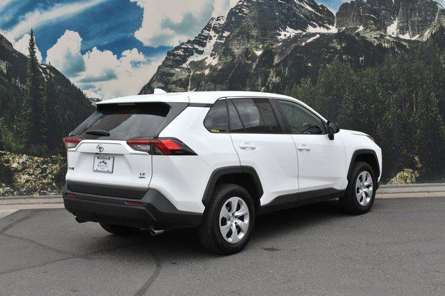 Certified 2024 Toyota RAV4 LE AWD/4WD image 3