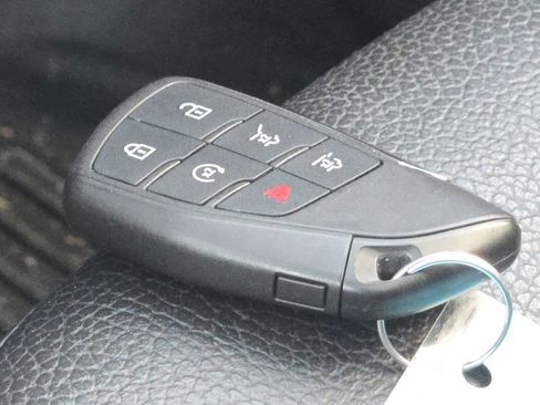 Used 2021 GMC Yukon Denali image 39