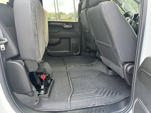 Used 2024 Chevrolet Silverado 2500 LT AWD/4WD image 10