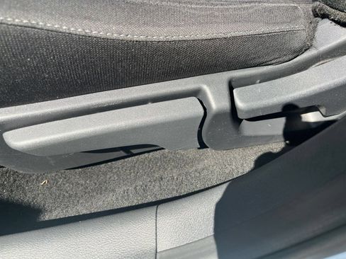 Used 2025 Nissan Sentra SV FWD image 18