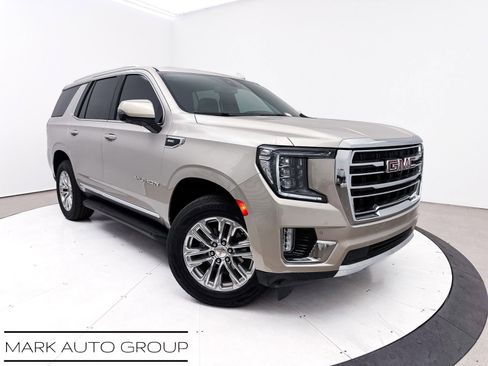 Used 2022 GMC Yukon SLT w/ SLT Premium Package image 2