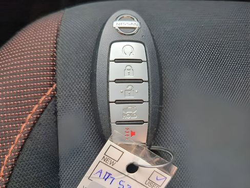 Used 2022 Nissan Versa SR w/ Convenience Package FWD image 31