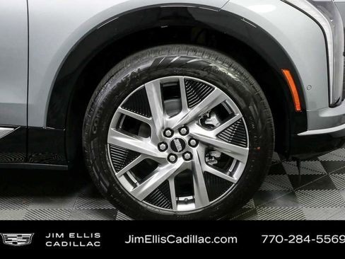 New 2026 Cadillac Optiq Luxury 2 RWD image 39