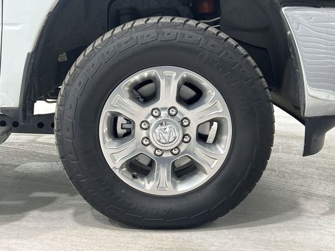 Used 2024 RAM 3500 Big Horn AWD/4WD image 10
