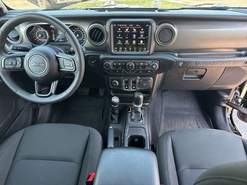 Used 2023 Jeep Wrangler Sport AWD/4WD image 4