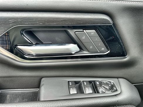 New 2026 GMC Yukon XL Denali w/ Denali Reserve Package image 22