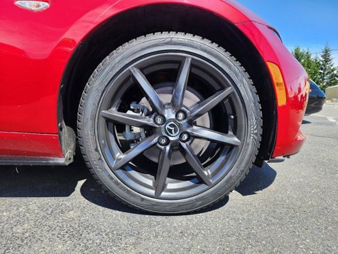 Used 2016 MAZDA MX-5 Miata Club RWD image 32