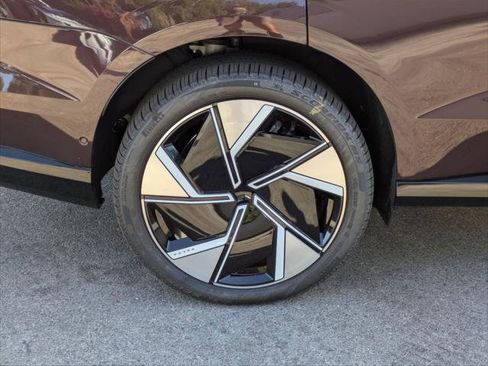 New 2025 Volvo EX90 Ultra image 6