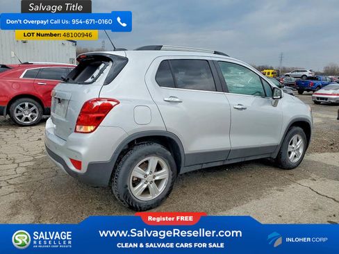 Used 2018 Chevrolet Trax LT w/ Driver Confidence Package image 4