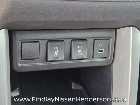 Used 2025 Toyota Corolla Cross XLE w/ Convenience Package FWD image 29