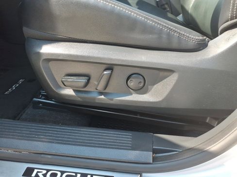Used 2022 Nissan Rogue SL w/ SL Premium Package FWD image 12