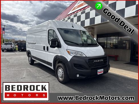 Used 2025 RAM ProMaster 2500 w/ Convenience Group FWD image 1