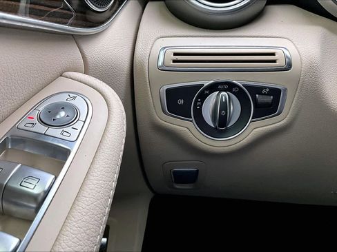 Certified 2018 Mercedes-Benz C 300 Sedan image 35