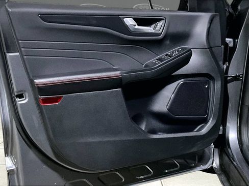 Certified 2024 Ford Escape ST-Line w/ Tech Pack #1 AWD/4WD image 15