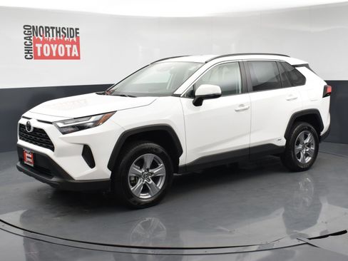 Used 2025 Toyota RAV4 XLE AWD/4WD image 8