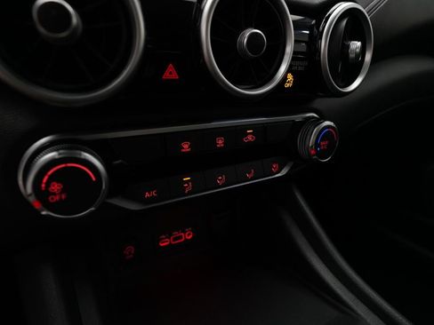 Used 2025 Nissan Sentra SV FWD image 20