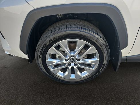 Used 2025 Toyota RAV4 XLE Premium FWD image 40