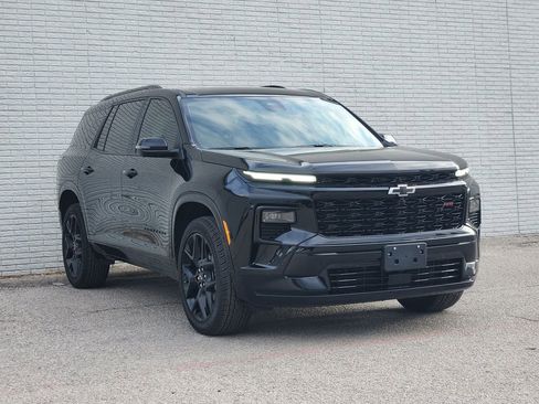 New 2026 Chevrolet Traverse RS FWD image 2
