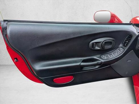 Used 1999 Chevrolet Corvette Convertible w/ Memory Pkg image 13