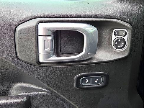 Used 2021 Jeep Wrangler Unlimited Rubicon AWD/4WD image 14