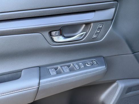 Used 2025 Honda CR-V Sport-L image 11