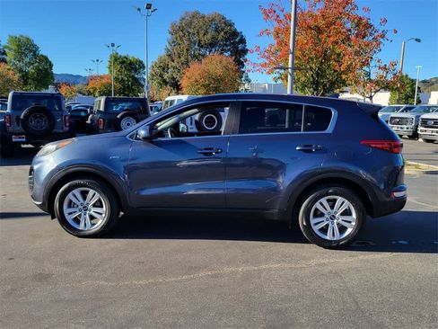 Used 2017 Kia Sportage LX image 2