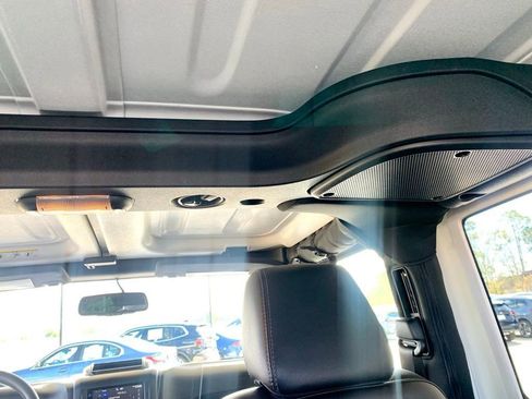 Used 2017 Jeep Wrangler Sahara image 15