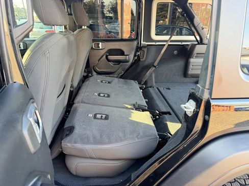 Used 2021 Jeep Wrangler Unlimited Sport AWD/4WD image 41