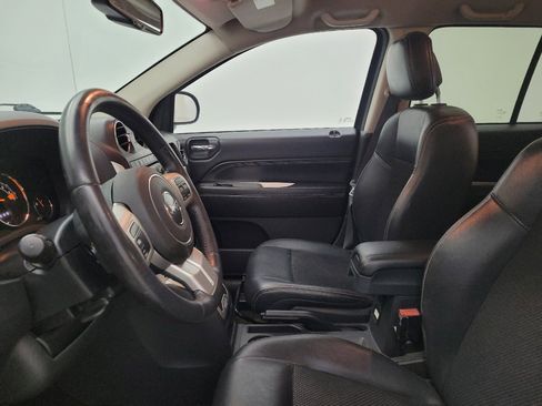 Used 2016 Jeep Compass Latitude AWD/4WD image 17