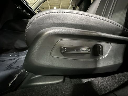 New 2026 Honda HR-V EX-L image 14