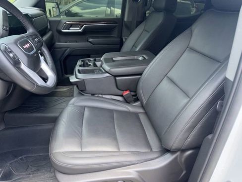 Used 2024 GMC Sierra 1500 Elevation RWD image 7