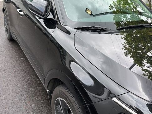 Certified 2023 Kia Niro FWD image 9