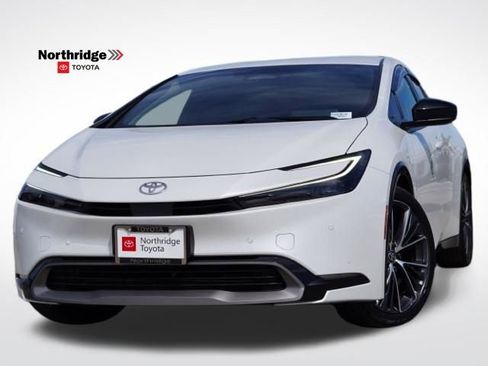 Used 2023 Toyota Prius XLE image 1