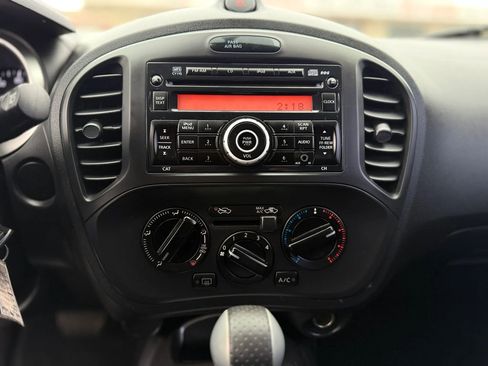 Used 2013 Nissan Juke S FWD image 28