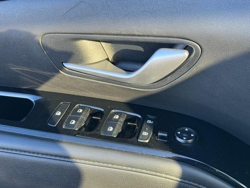 Used 2024 Hyundai Tucson Limited image 25