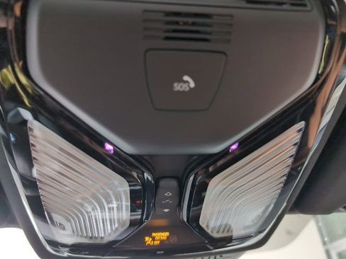 Used 2023 BMW 530i xDrive w/ Premium Package image 19