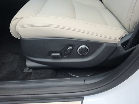 New 2026 Genesis GV70 2.5T Select AWD/4WD image 12