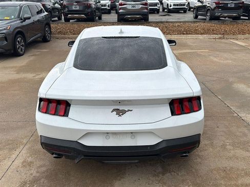 Used 2025 Ford Mustang Premium RWD image 5