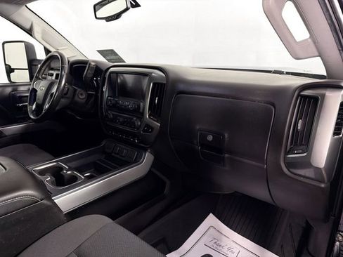 Used 2018 Chevrolet Silverado 2500 LT w/ Midnight Edition AWD/4WD image 31