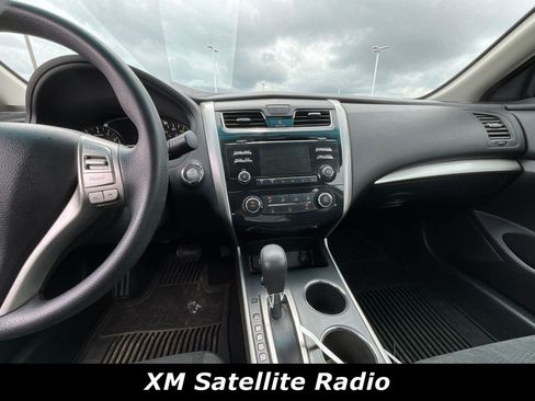Used 2015 Nissan Altima 2.5 S w/ Power Driver Seat Package FWD image 9