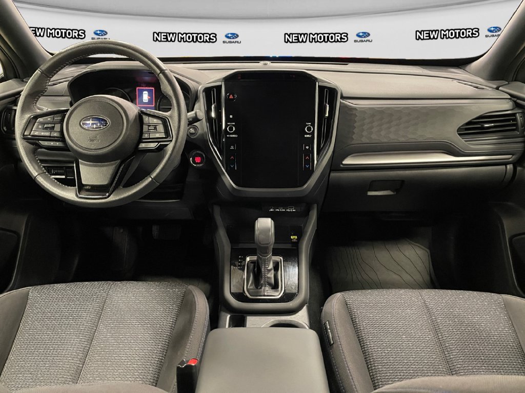 Used 2025 Subaru Forester Premium AWD/4WD image 12