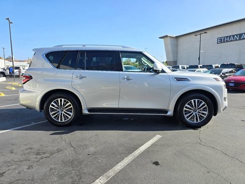 Used 2024 Nissan Armada SL w/ Captain's Chairs Package RWD image 6