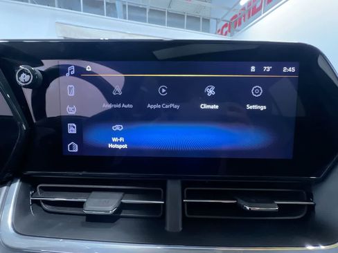Used 2024 Chevrolet Trax ACTIV w/ Sunroof Package FWD image 25