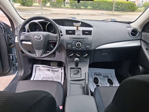 Used 2013 MAZDA MAZDA3 i SV FWD image 11