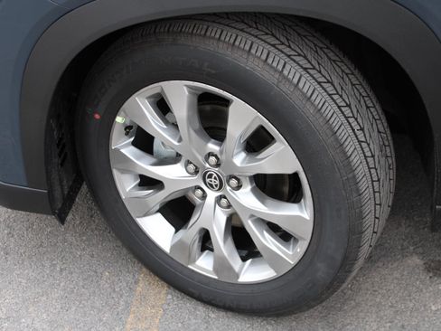 New 2026 Toyota Grand Highlander Limited image 18