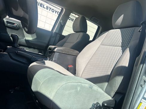 Used 2022 Toyota Tacoma SR image 8