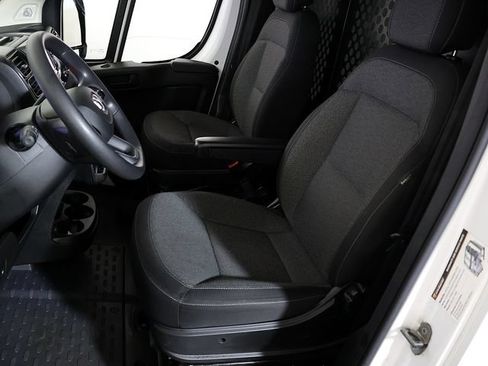 Used 2025 RAM ProMaster 2500 w/ U-Haul Equipment Group FWD image 4