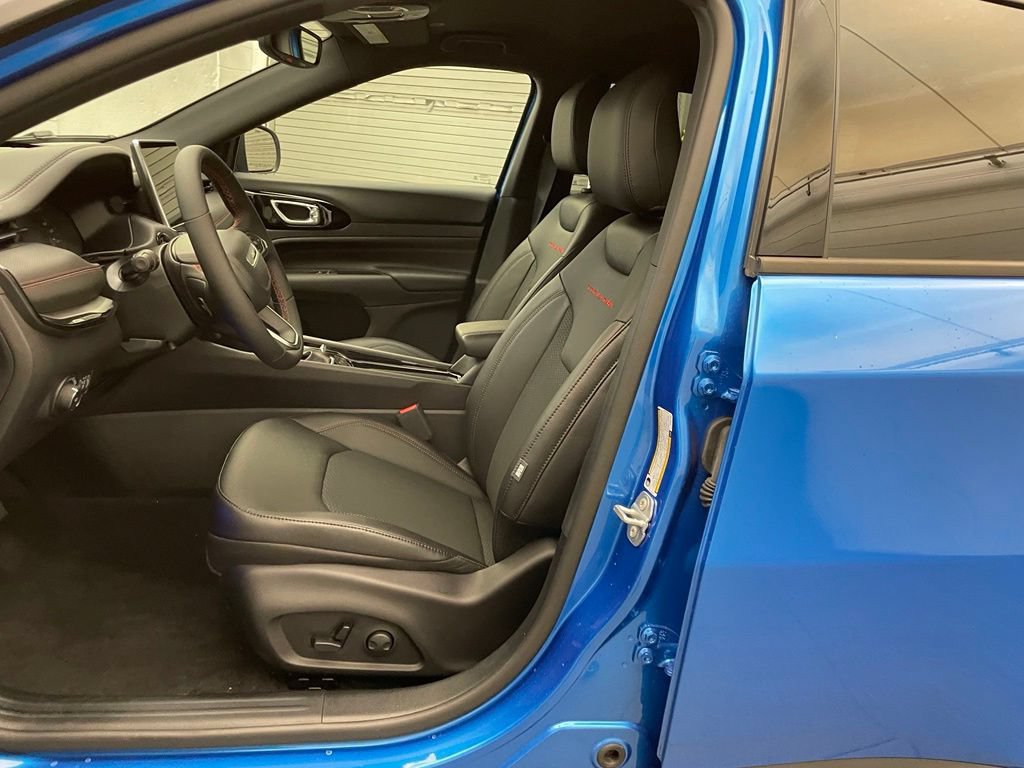 New 2026 Jeep Compass Trailhawk AWD/4WD image 15