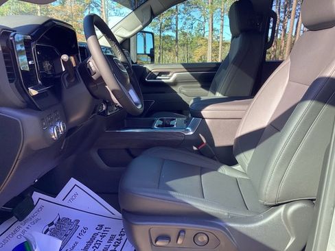 New 2025 GMC Sierra 2500 SLT w/ SLT Premium Package image 16